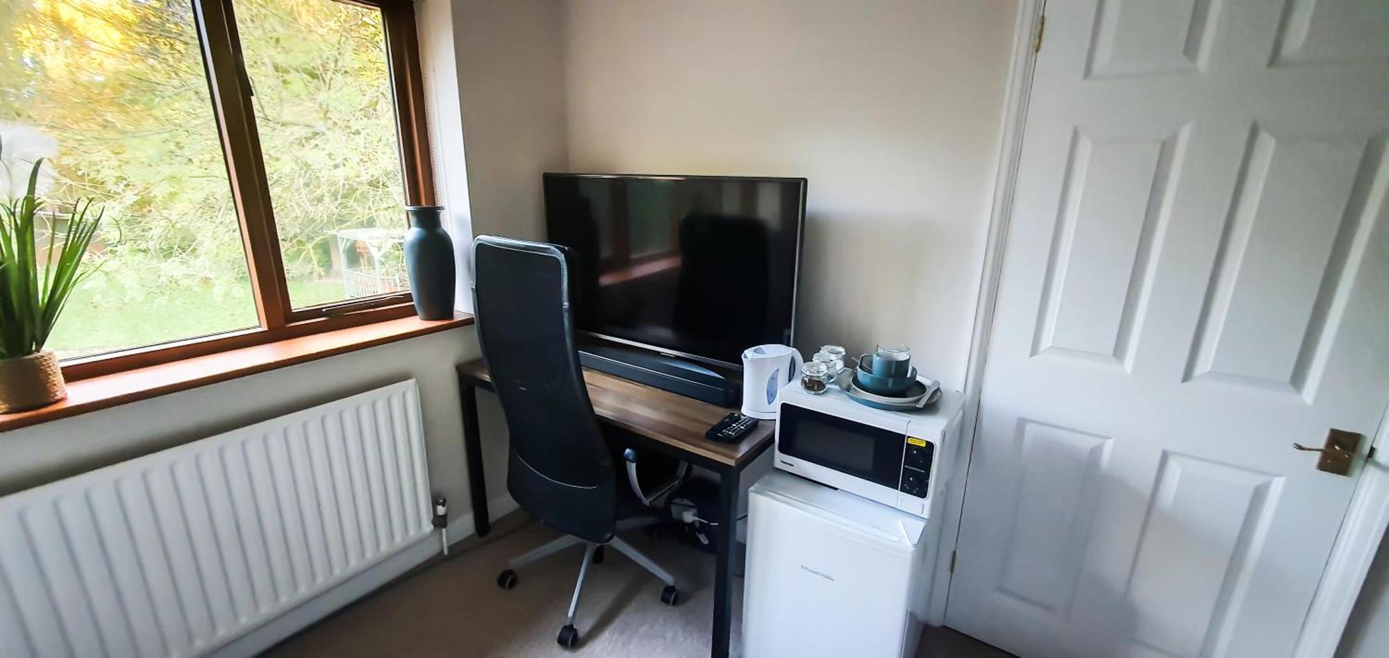 Old Slade Cottage - Train To London 30Mins, Heathrow 15Mins Away,Free Parking - En-Suit Rooms West Drayton  Номер фото